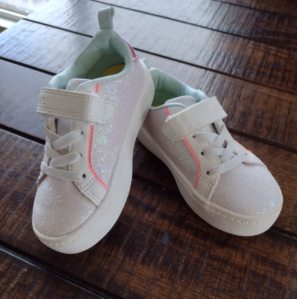 Carter's Velcro sneakers / tennis shoes
